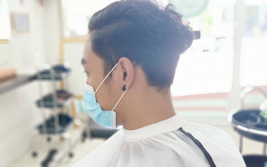 ใบหน้าเหลี่ยม มีกราม